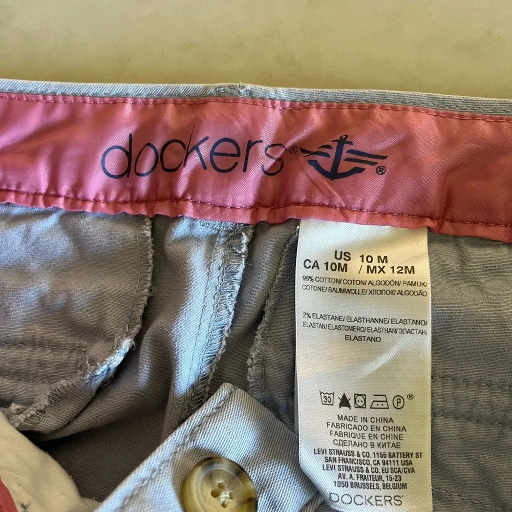 Dockers - Picture 4 of 4